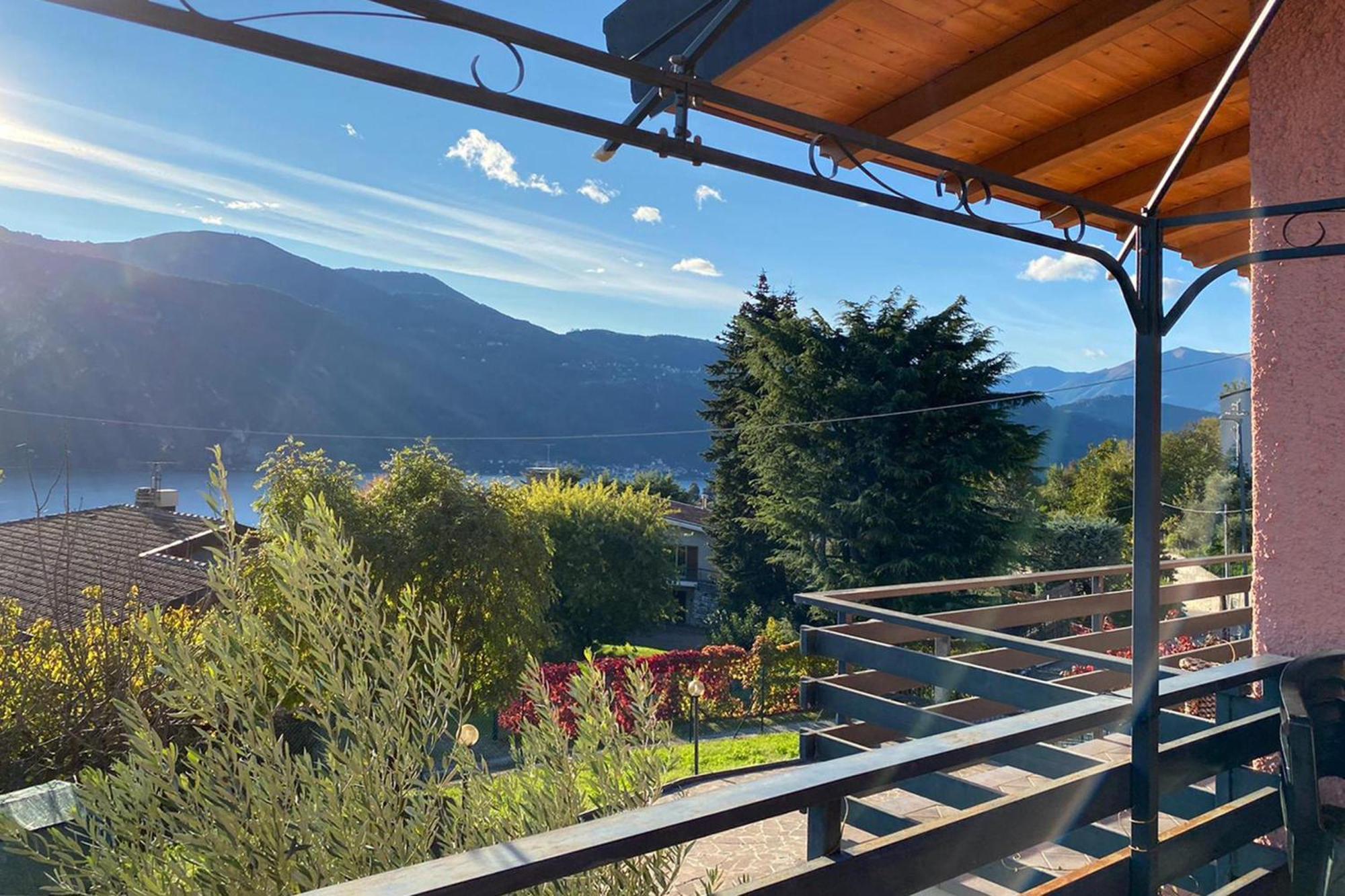 Casa Virginia Villa Мандельо дел Ларио Екстериор снимка